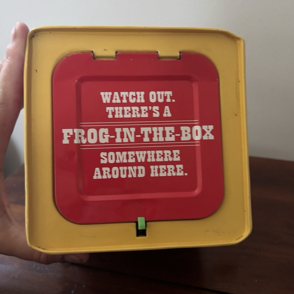 WORKING FROG-IN-THE-BOX  - Jack-In-The-Box 2013 Boynton‎ Frog Trouble - Picture 6 of 11